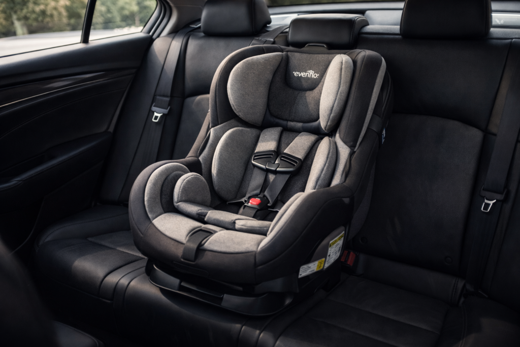 Silla-de-seguridad-infantil-en-coche.